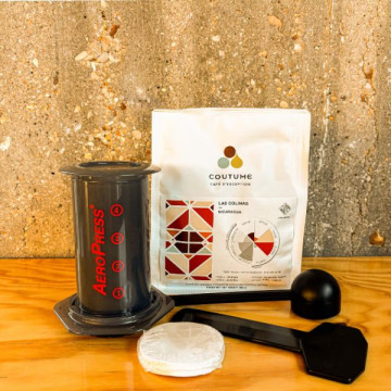 Coffret cadeau - Kit AeroPress et cafés Coutume Coffret cadeau - Kit AeroPress et cafés Coutume